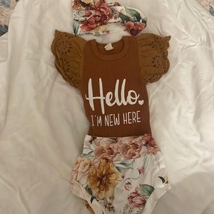 Hello I’m New Here 3 Piece Newborn-3 months outfit